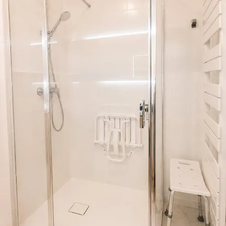 Апартаменты Beautiful Near The With Great Sea Views Антиб