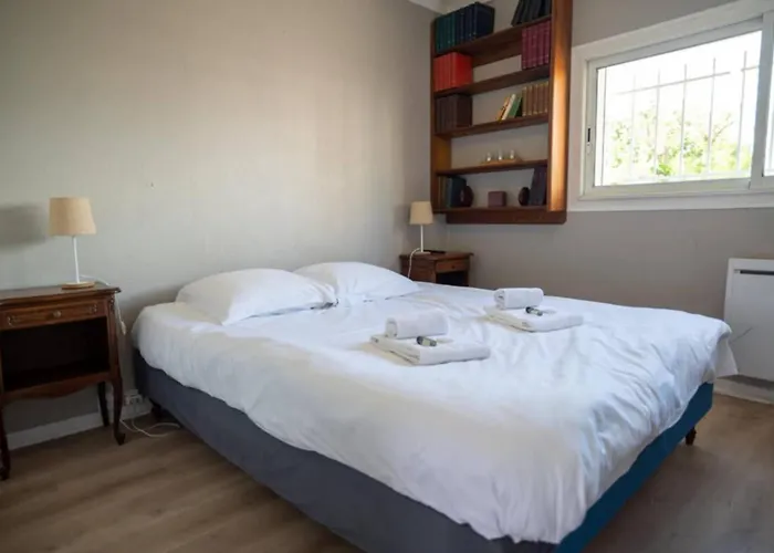 Beautiful Near The With Great Sea Views Lägenhet Antibes