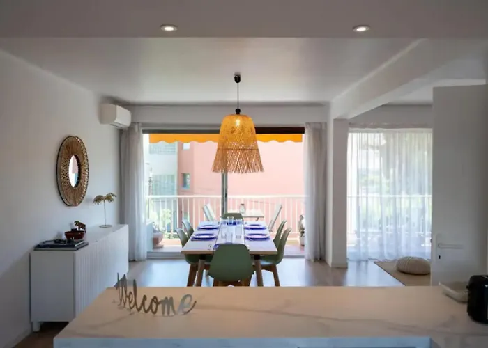 Beautiful Near The With Great Sea Views *